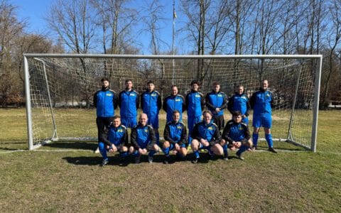Neue Allwetterjacken für unser Team